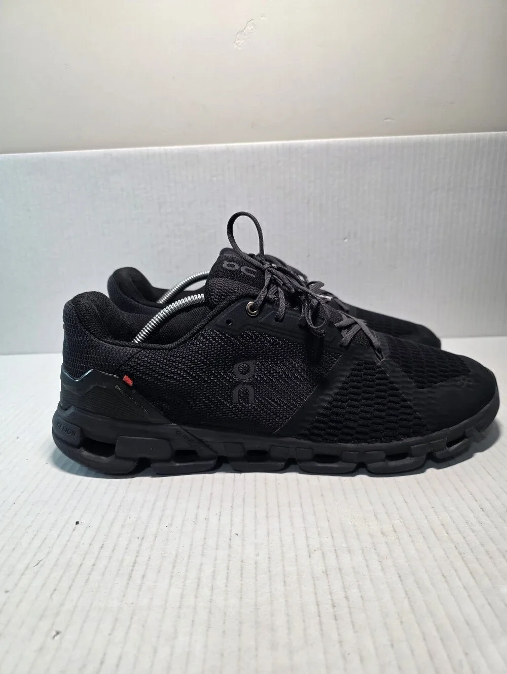 On Mens Swiss Engineering Cloudflyer Running Shoes Sneakers Black Size US 12